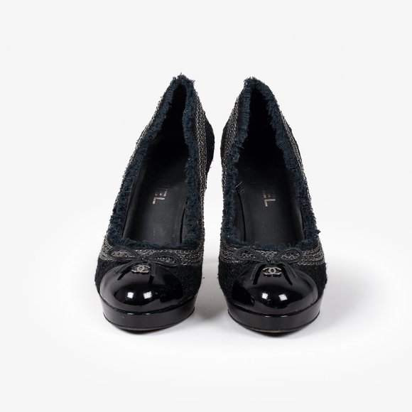 Chanel Tweed Cap-Toe CC Pumps - Picture 2 of 12